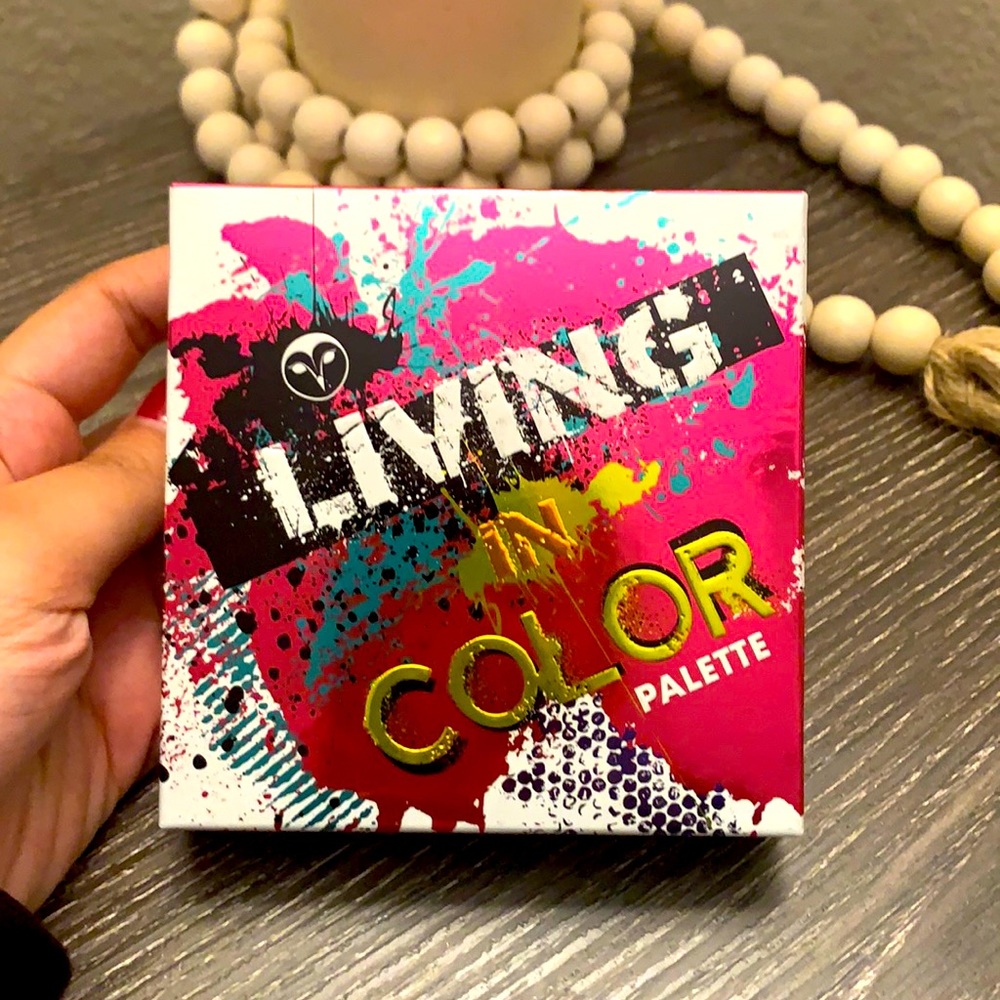 Hank & Henry Living in Color Palette